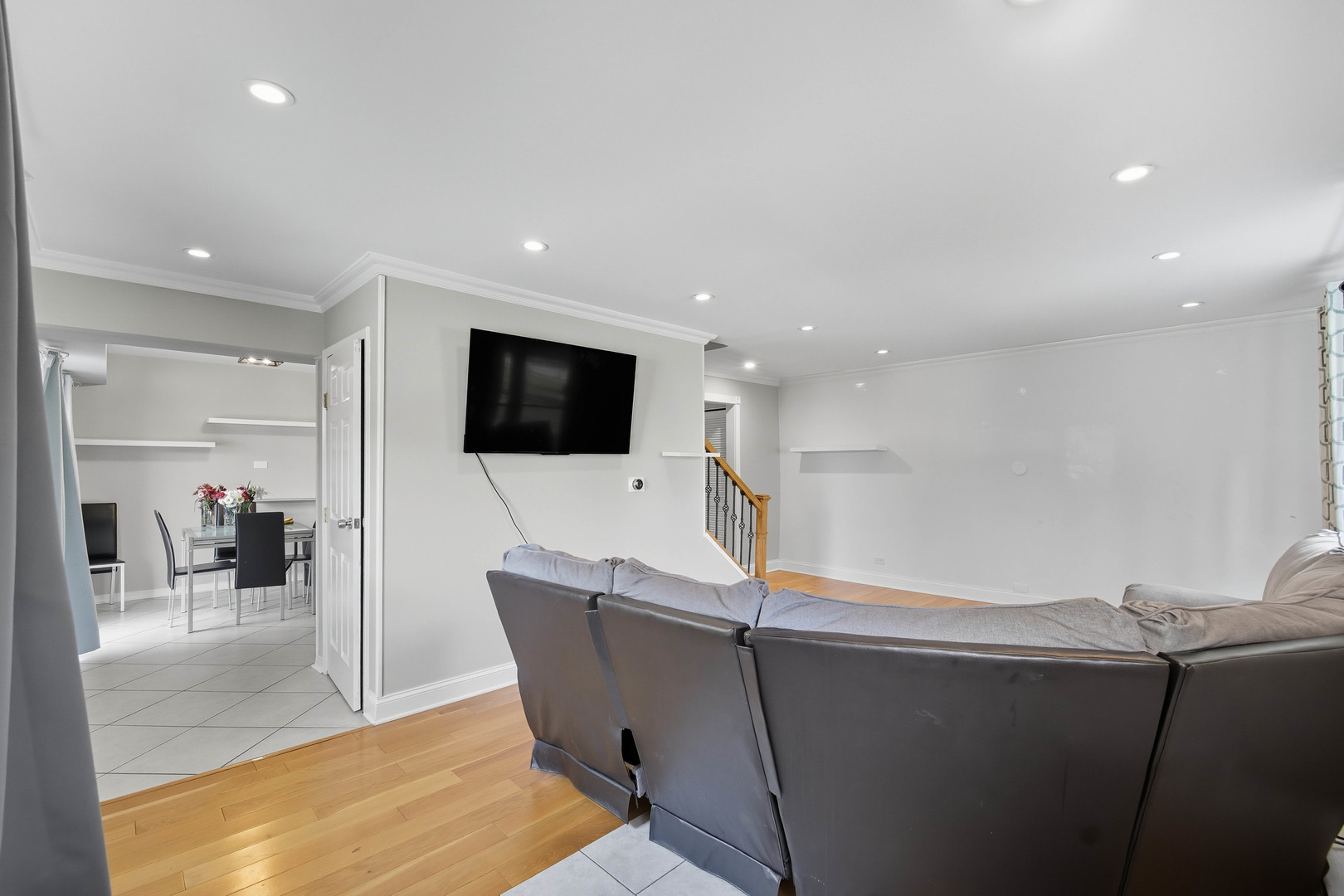 2312 Hyde Court, Schaumburg, IL 60194