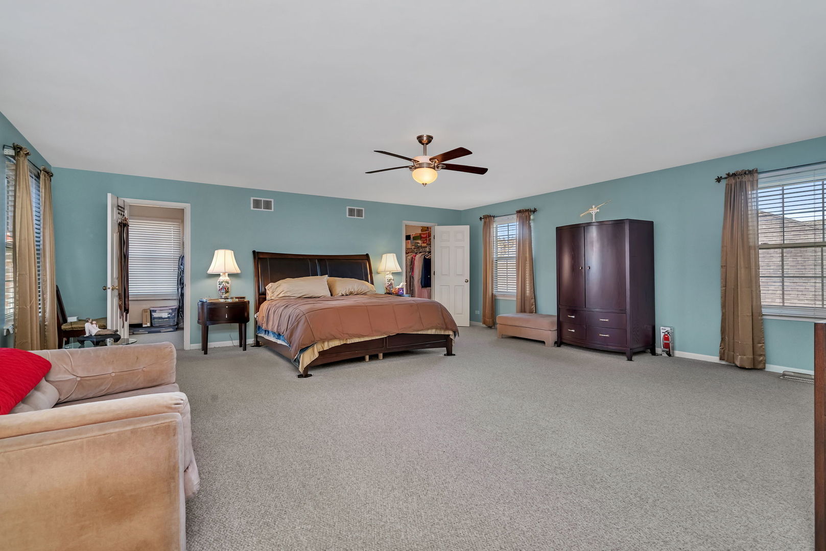 26305 W Ravine Woods Drive, Channahon, IL 60410