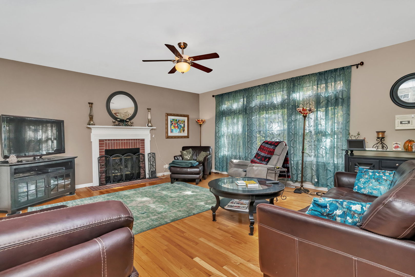 26305 W Ravine Woods Drive, Channahon, IL 60410