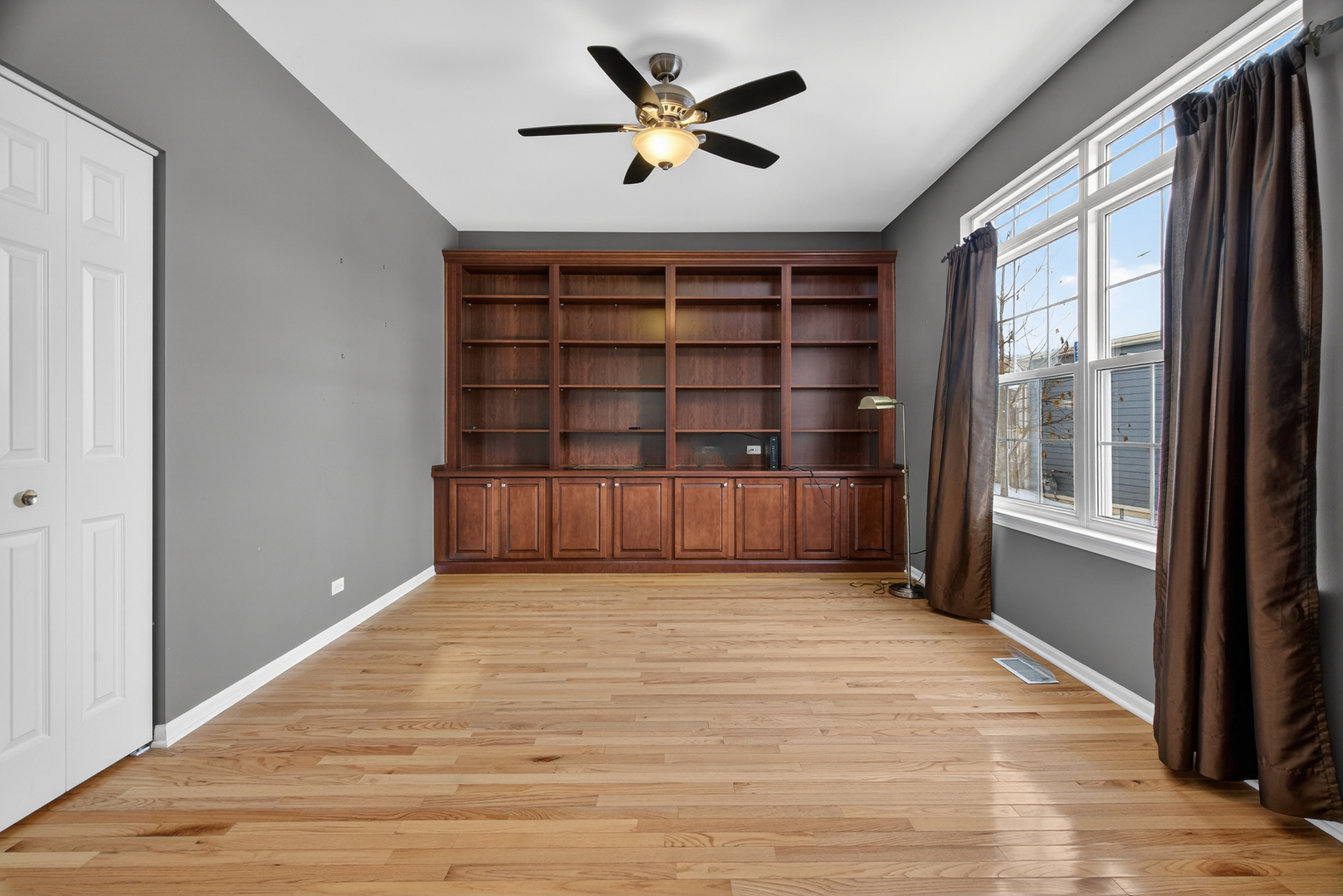 26305 W Ravine Woods Drive, Channahon, IL 60410