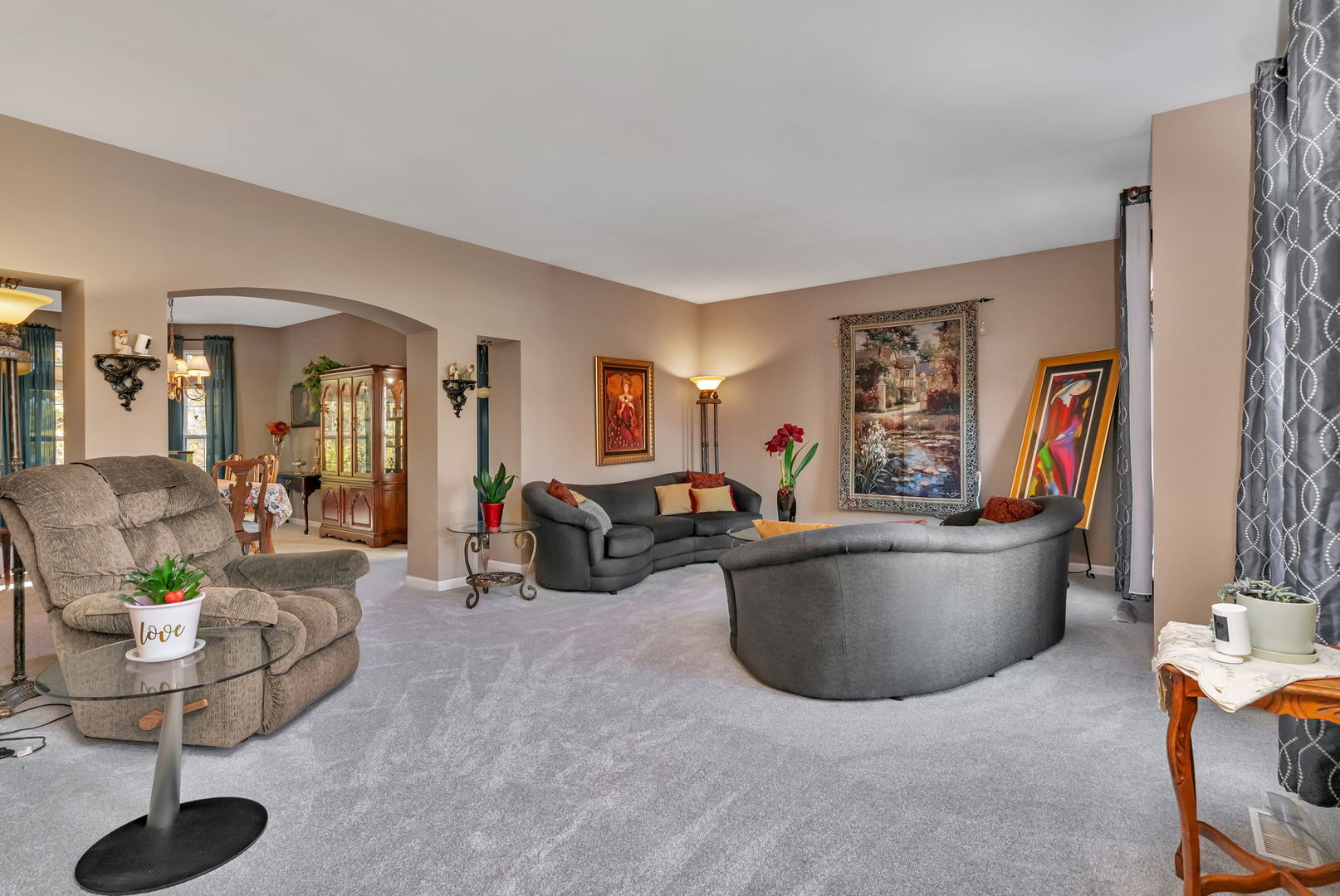 26305 W Ravine Woods Drive, Channahon, IL 60410