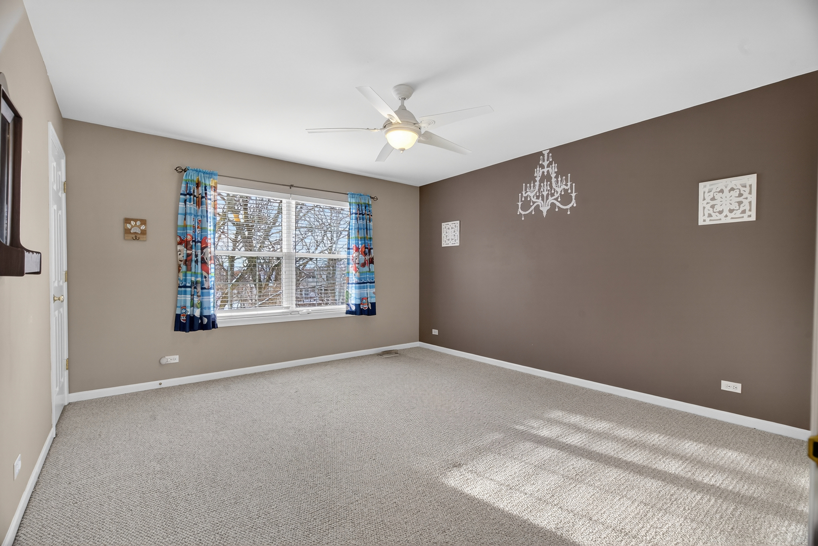 26305 W Ravine Woods Drive, Channahon, IL 60410