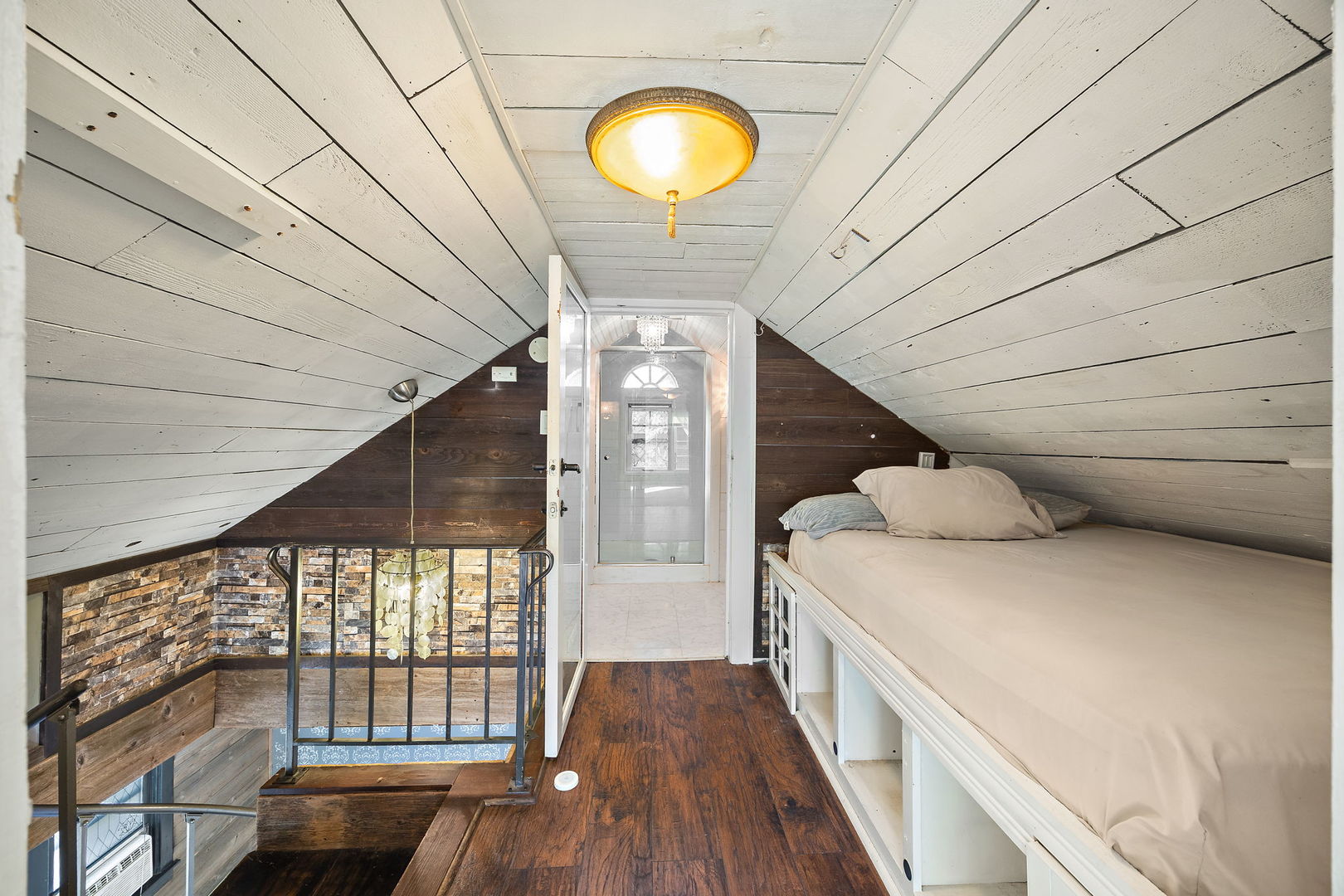 445 S Ellis Street, Bensenville, IL 60106