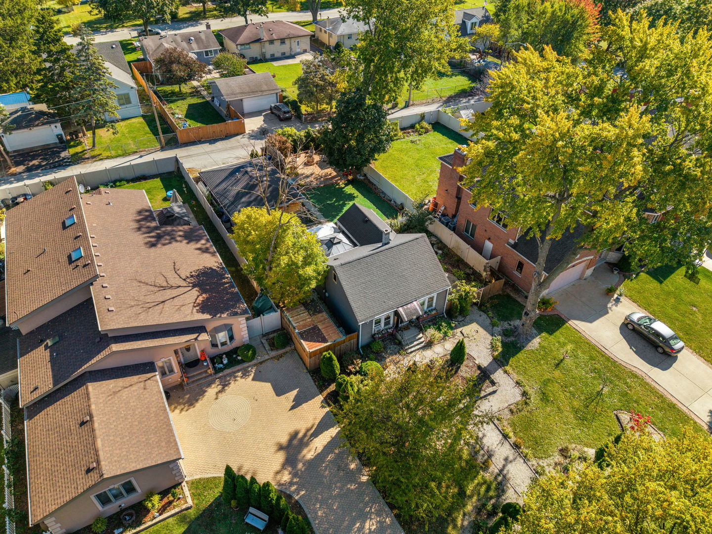 445 S Ellis Street, Bensenville, IL 60106