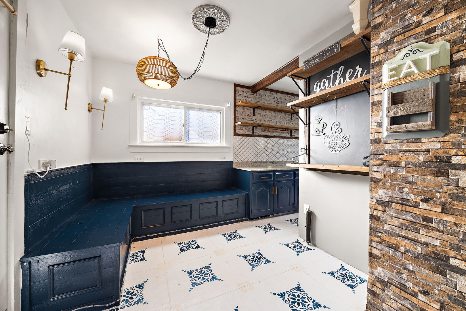 445 S Ellis Street, Bensenville, IL 60106