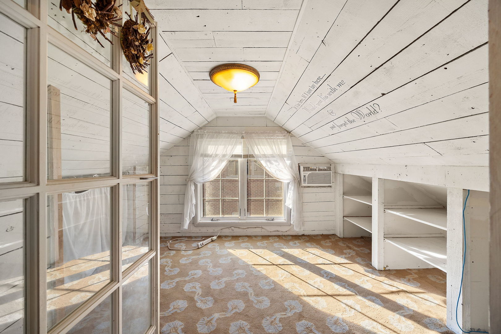 445 S Ellis Street, Bensenville, IL 60106