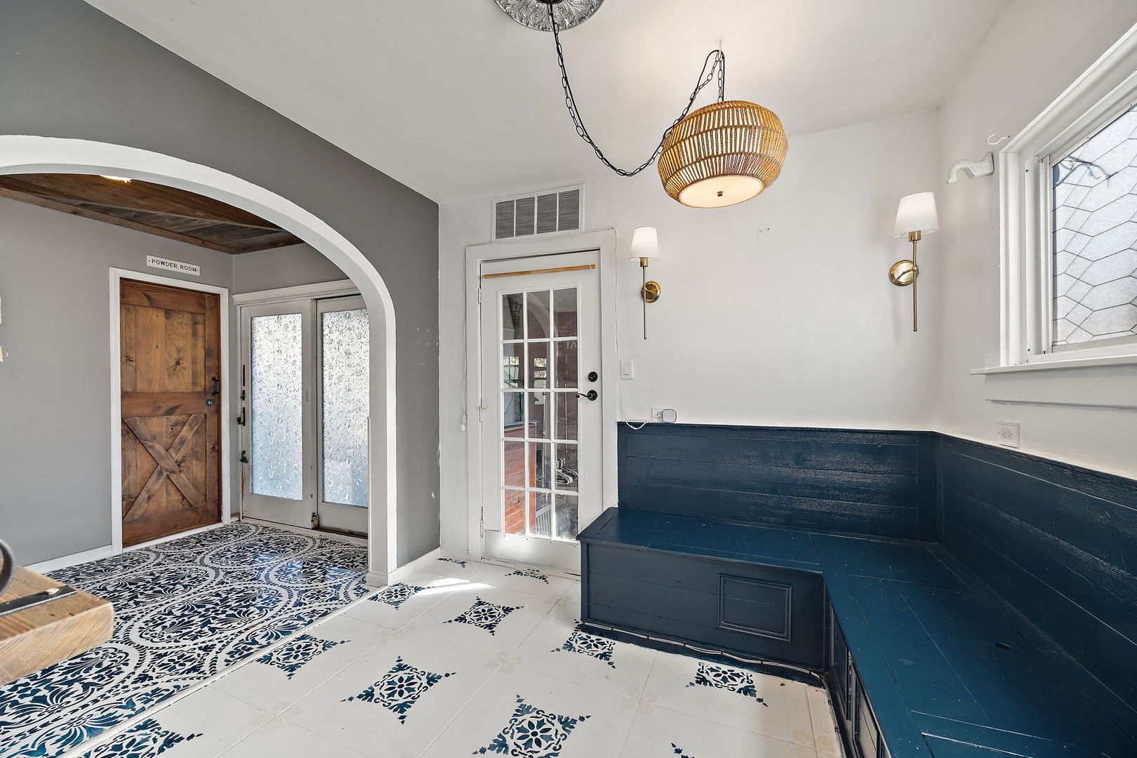 445 S Ellis Street, Bensenville, IL 60106