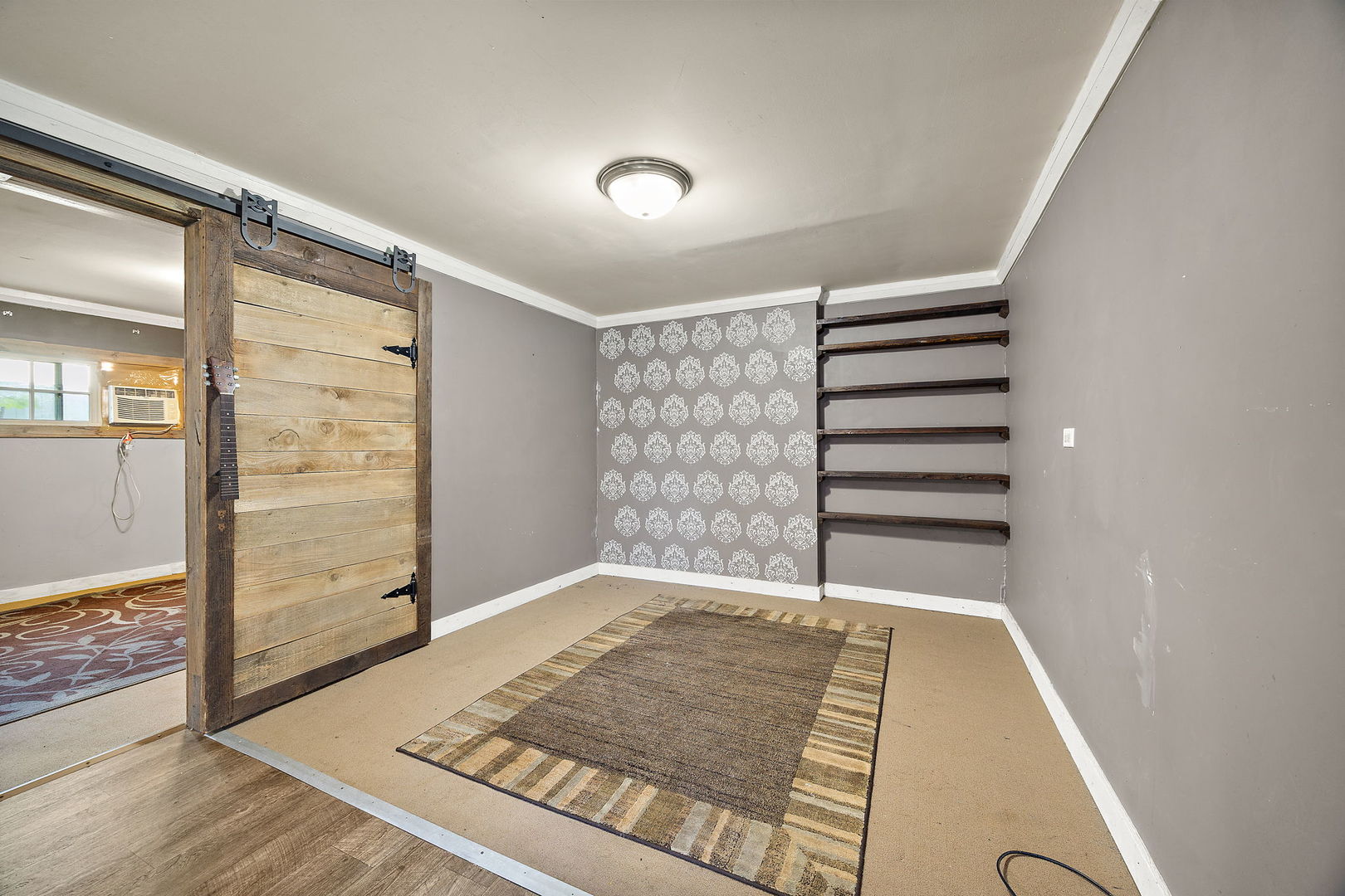 445 S Ellis Street, Bensenville, IL 60106