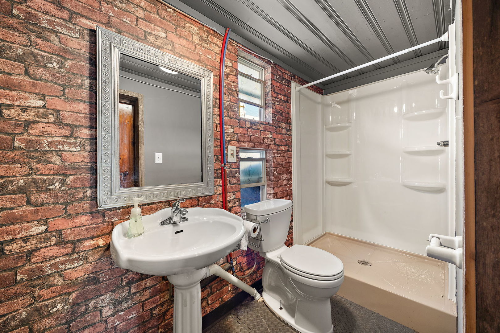 445 S Ellis Street, Bensenville, IL 60106