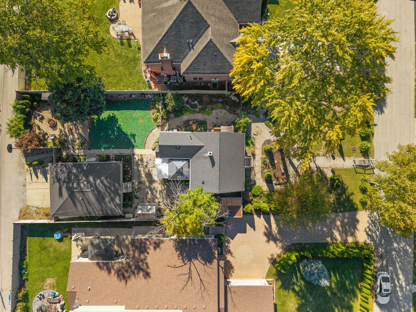 445 S Ellis Street, Bensenville, IL 60106