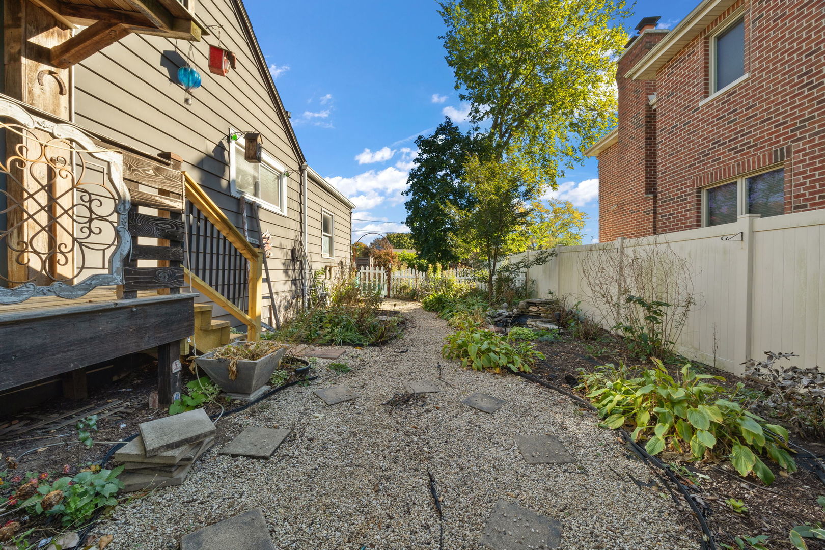 445 S Ellis Street, Bensenville, IL 60106