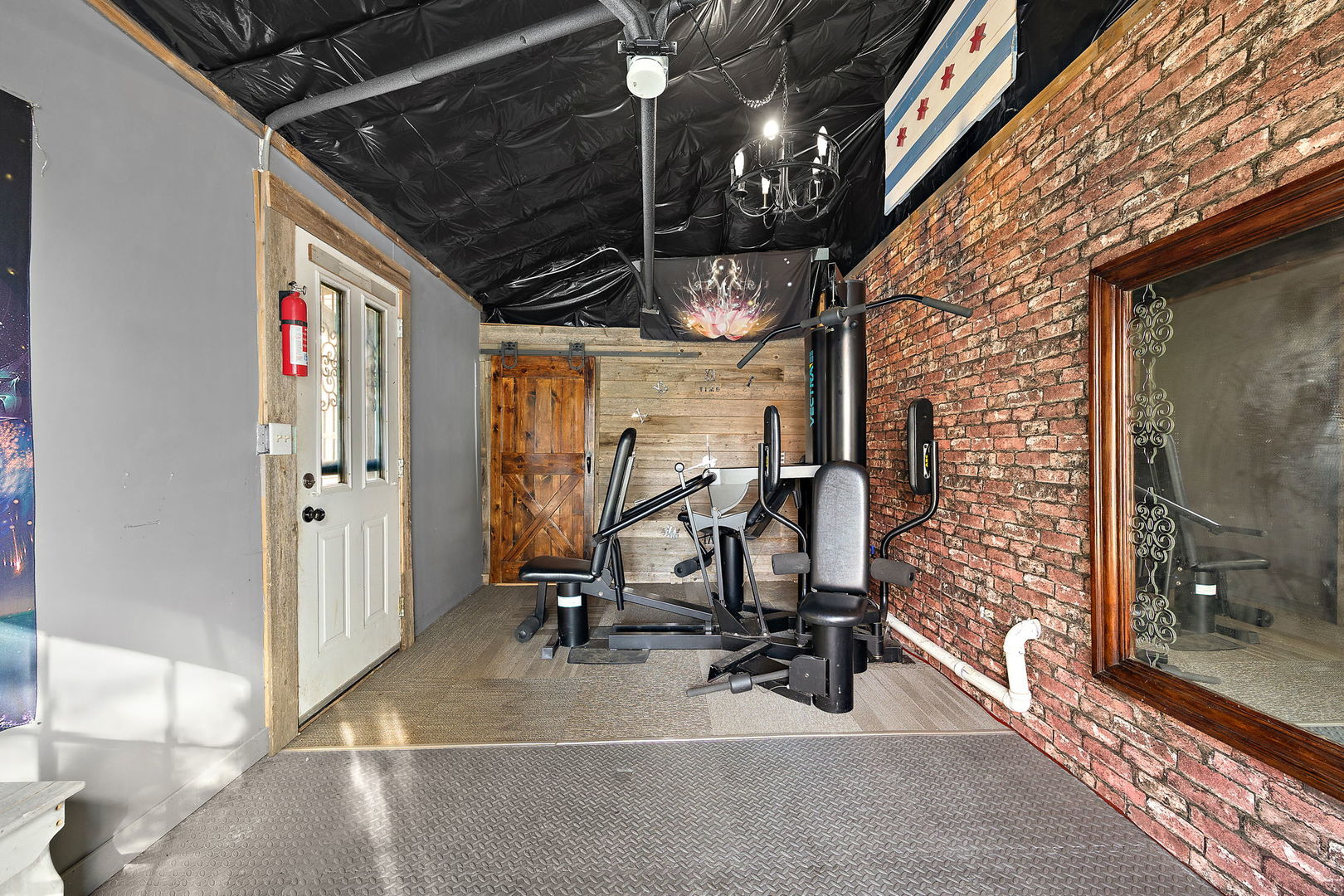 445 S Ellis Street, Bensenville, IL 60106