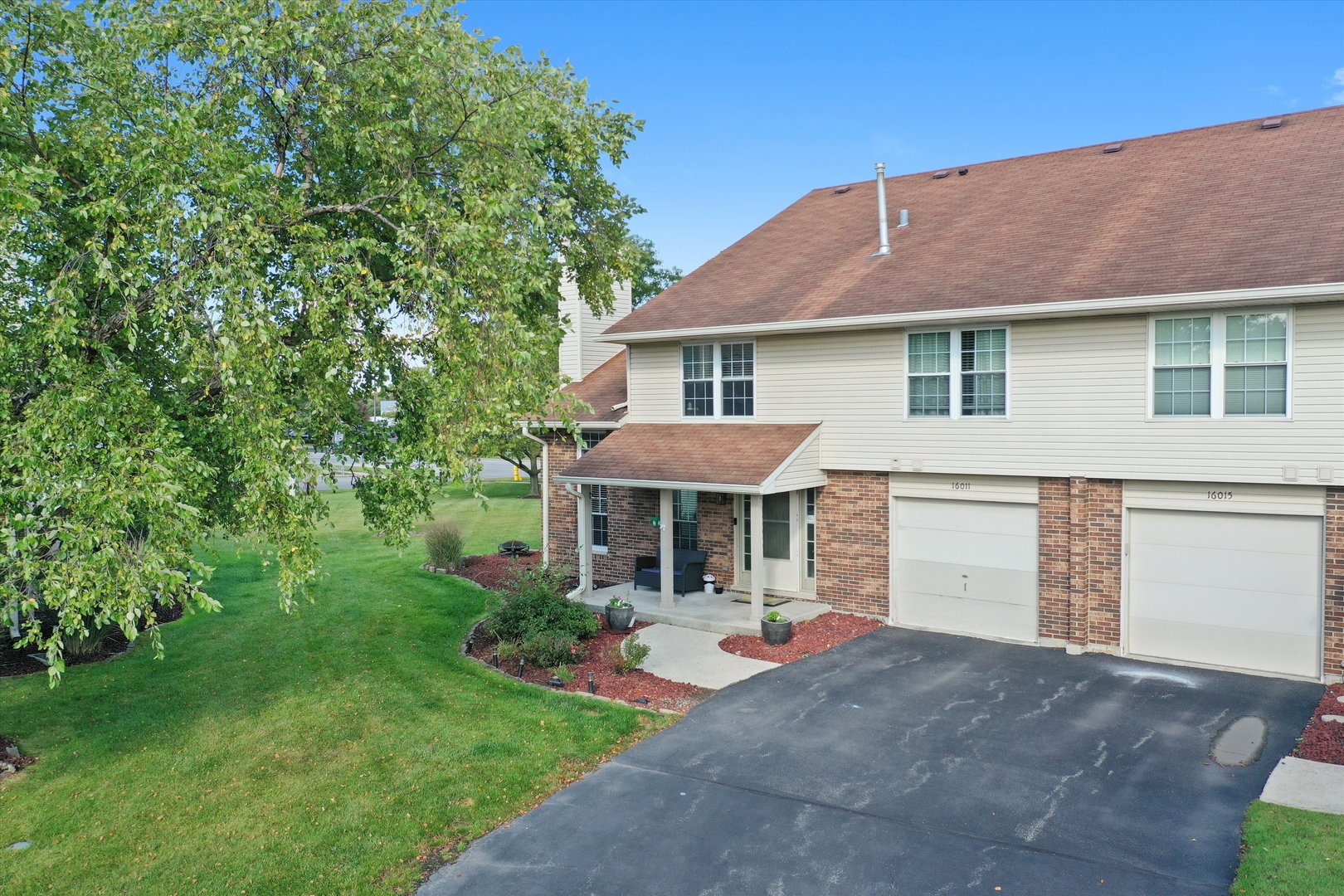 16011 84th Place, Tinley Park, IL 60487