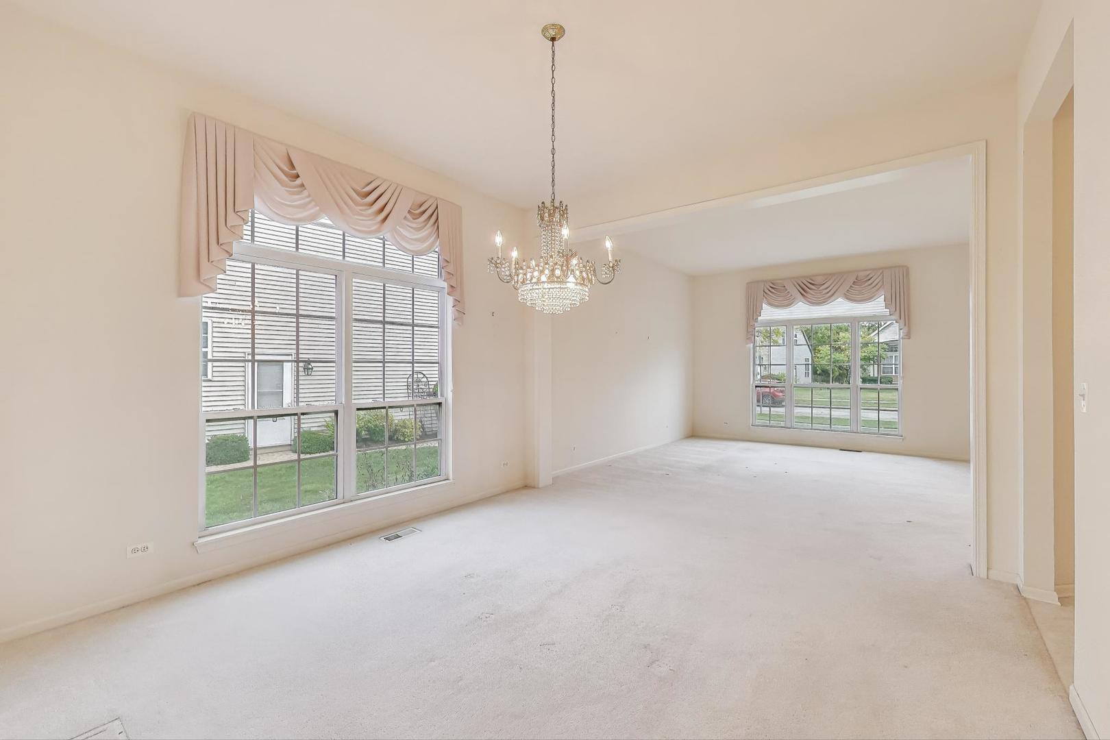 5714 Highland Drive, Palatine, IL 60067