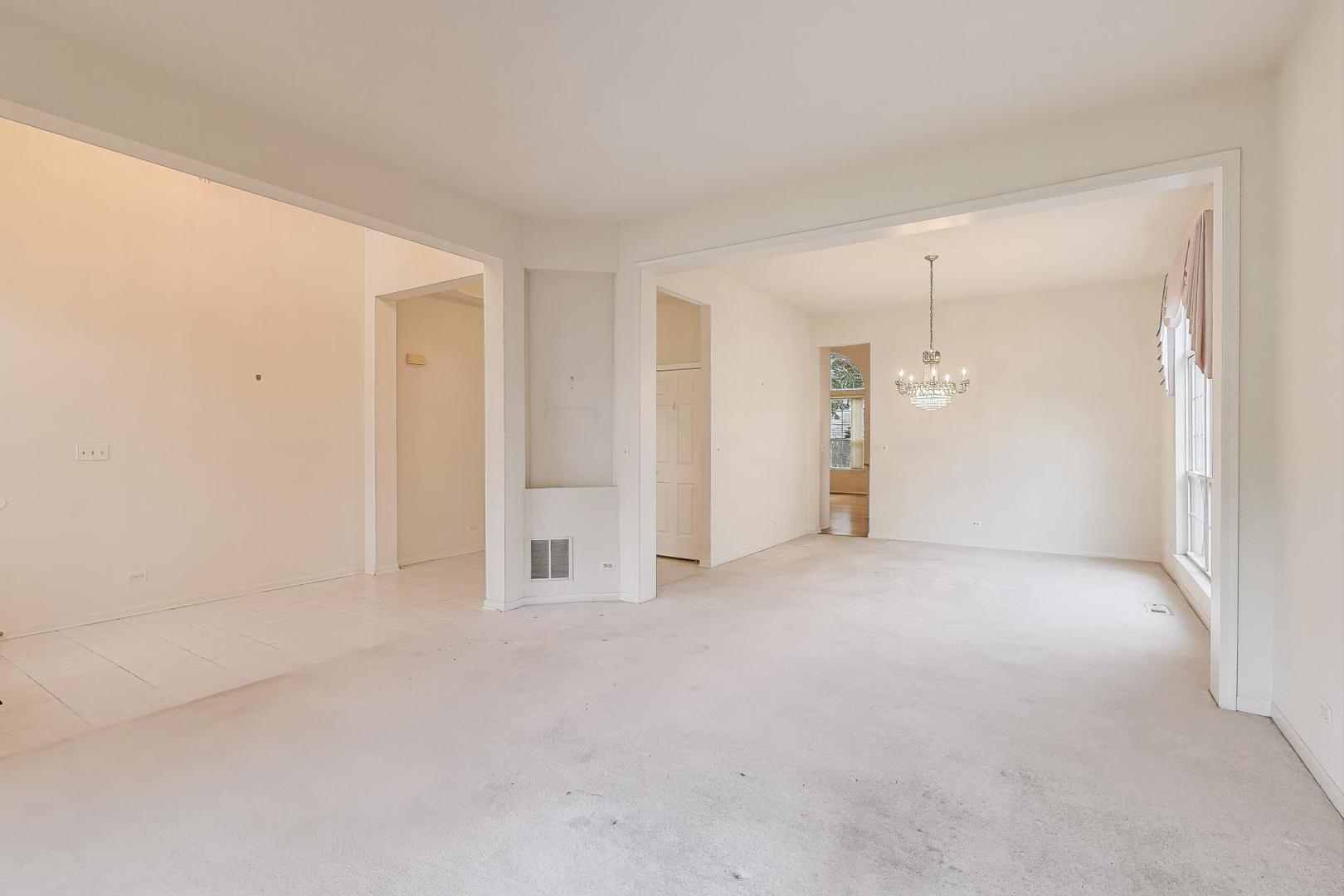 5714 Highland Drive, Palatine, IL 60067