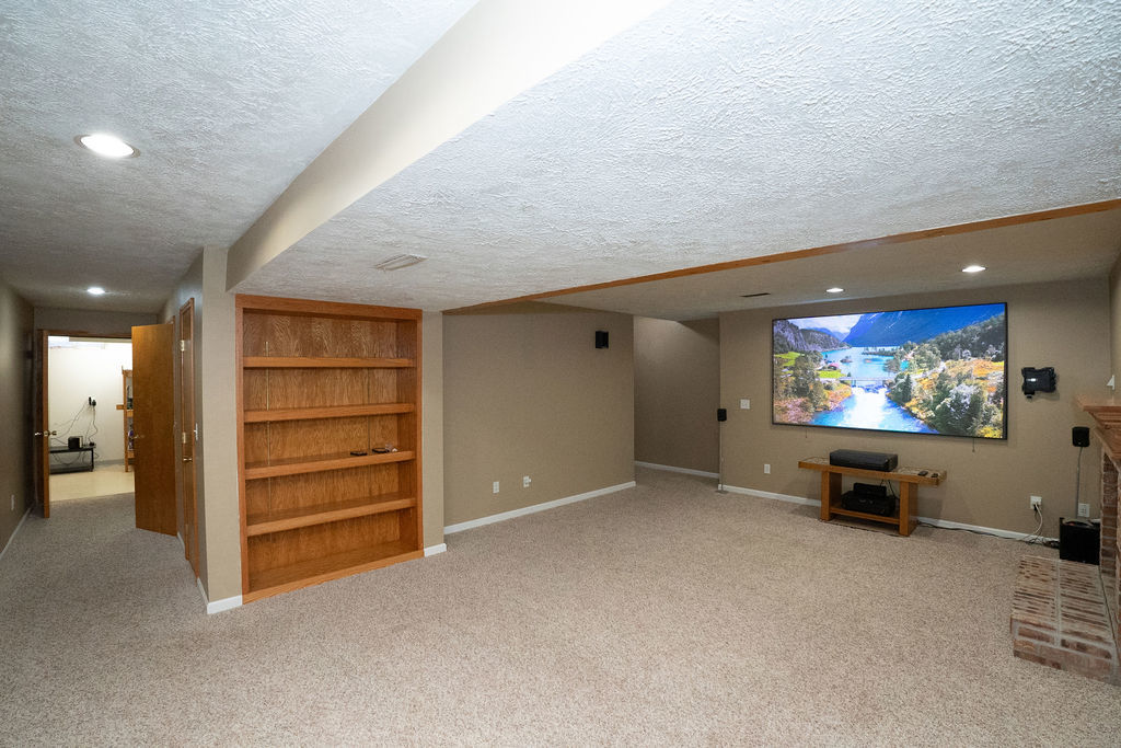 1708 Royal Pointe Drive, Bloomington, IL 61704