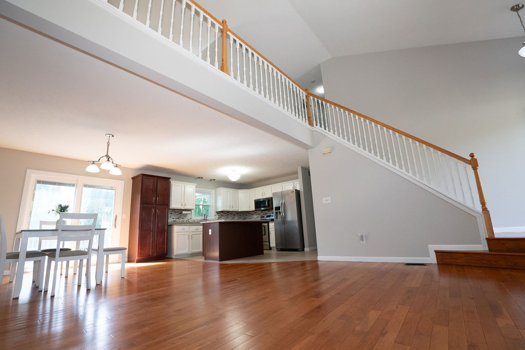 1708 Royal Pointe Drive, Bloomington, IL 61704