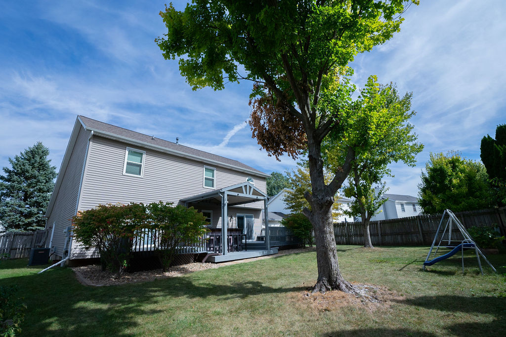 1708 Royal Pointe Drive, Bloomington, IL 61704