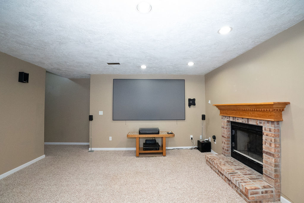 1708 Royal Pointe Drive, Bloomington, IL 61704