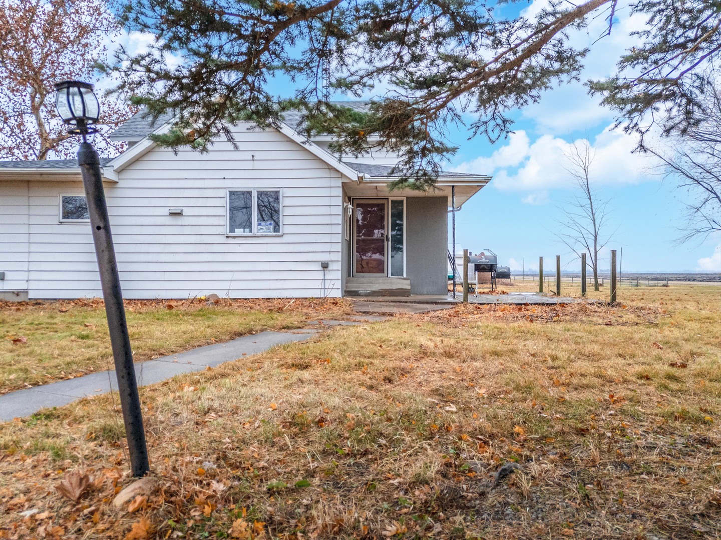 4043 N 3000 East Road, Strawn, IL 61775