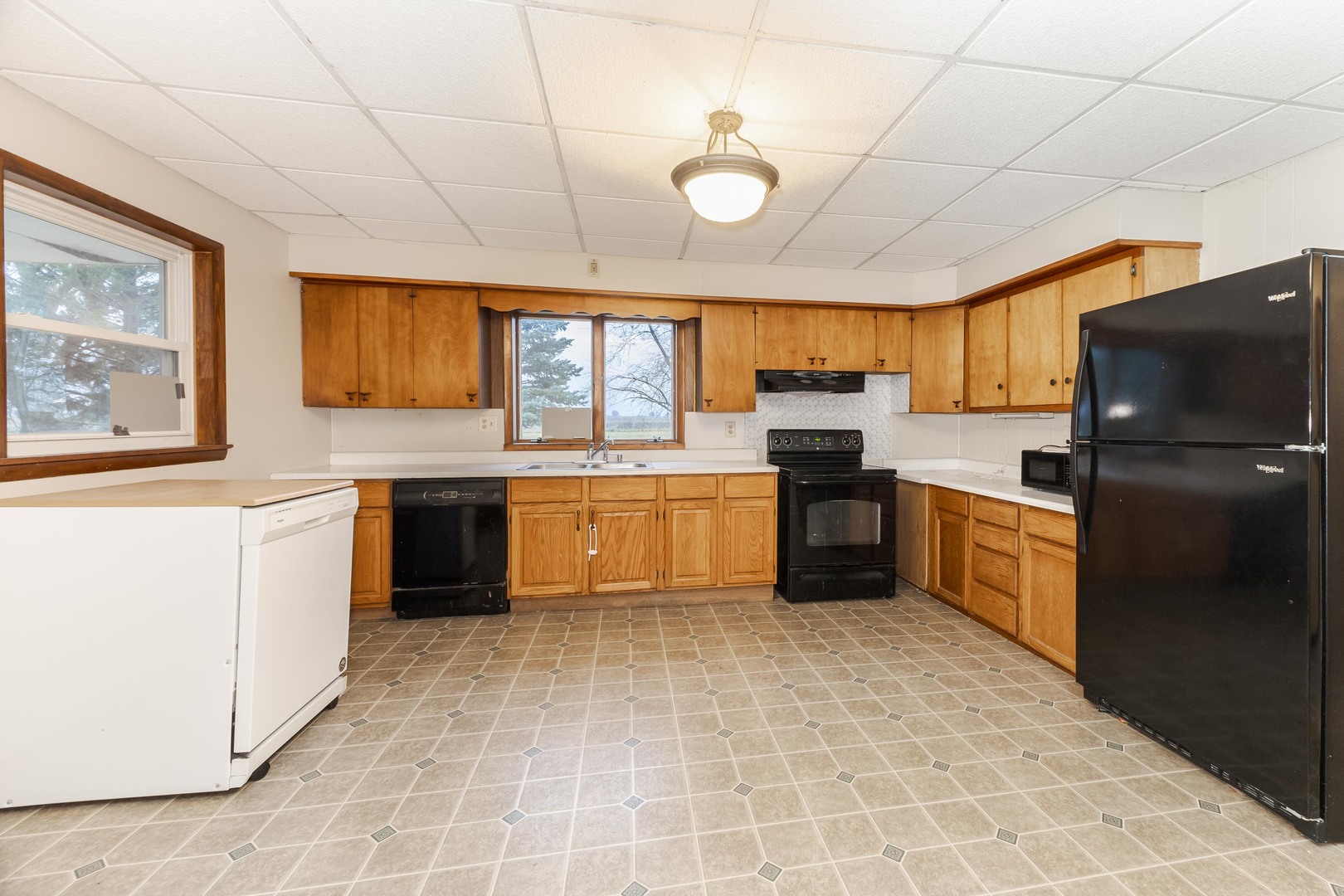 4043 N 3000 East Road, Strawn, IL 61775