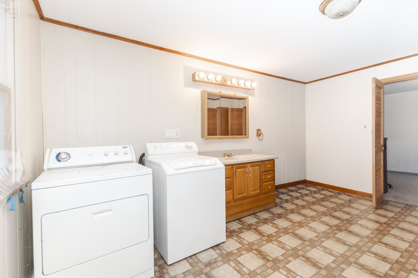 4043 N 3000 East Road, Strawn, IL 61775