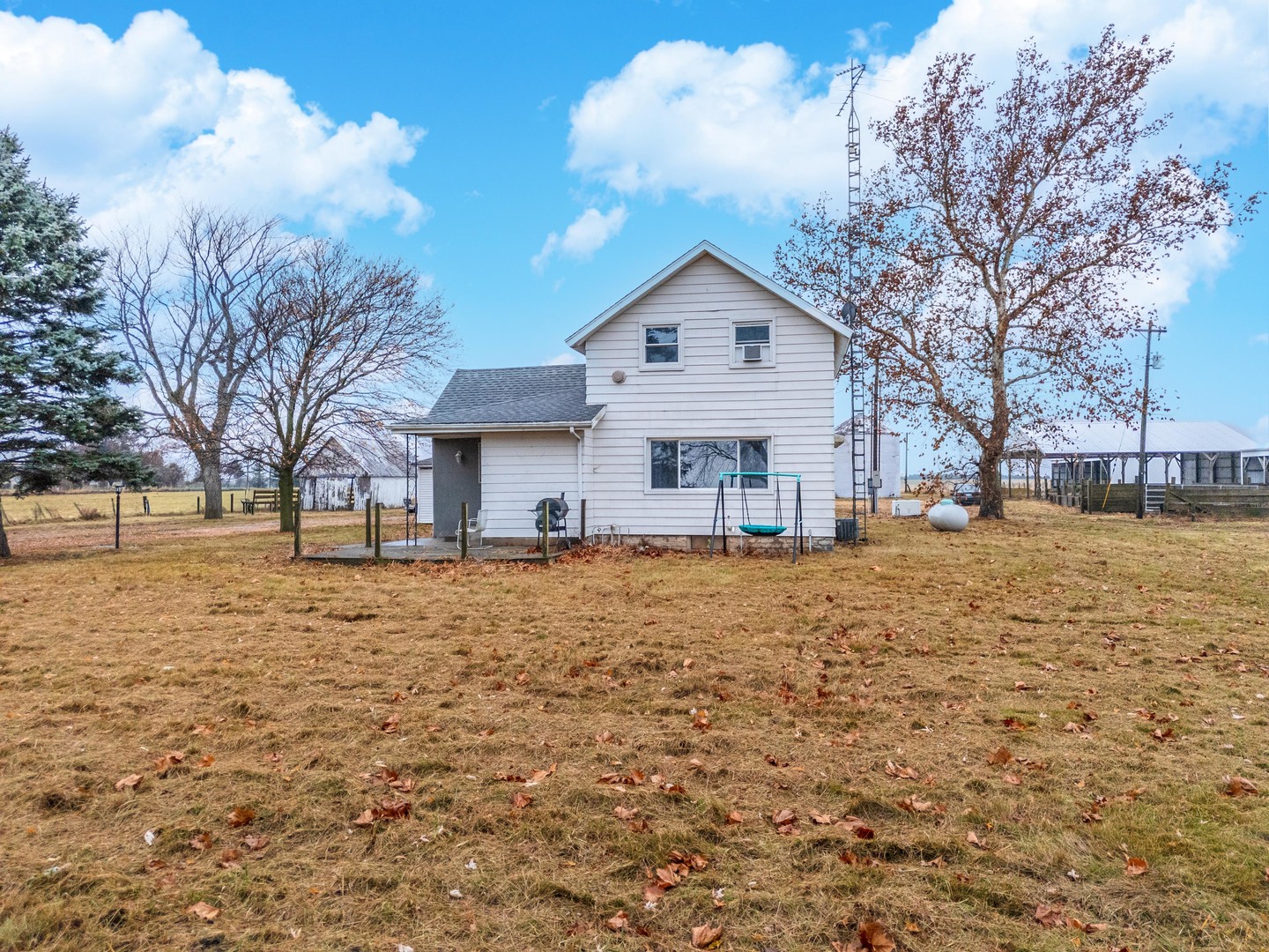 4043 N 3000 East Road, Strawn, IL 61775