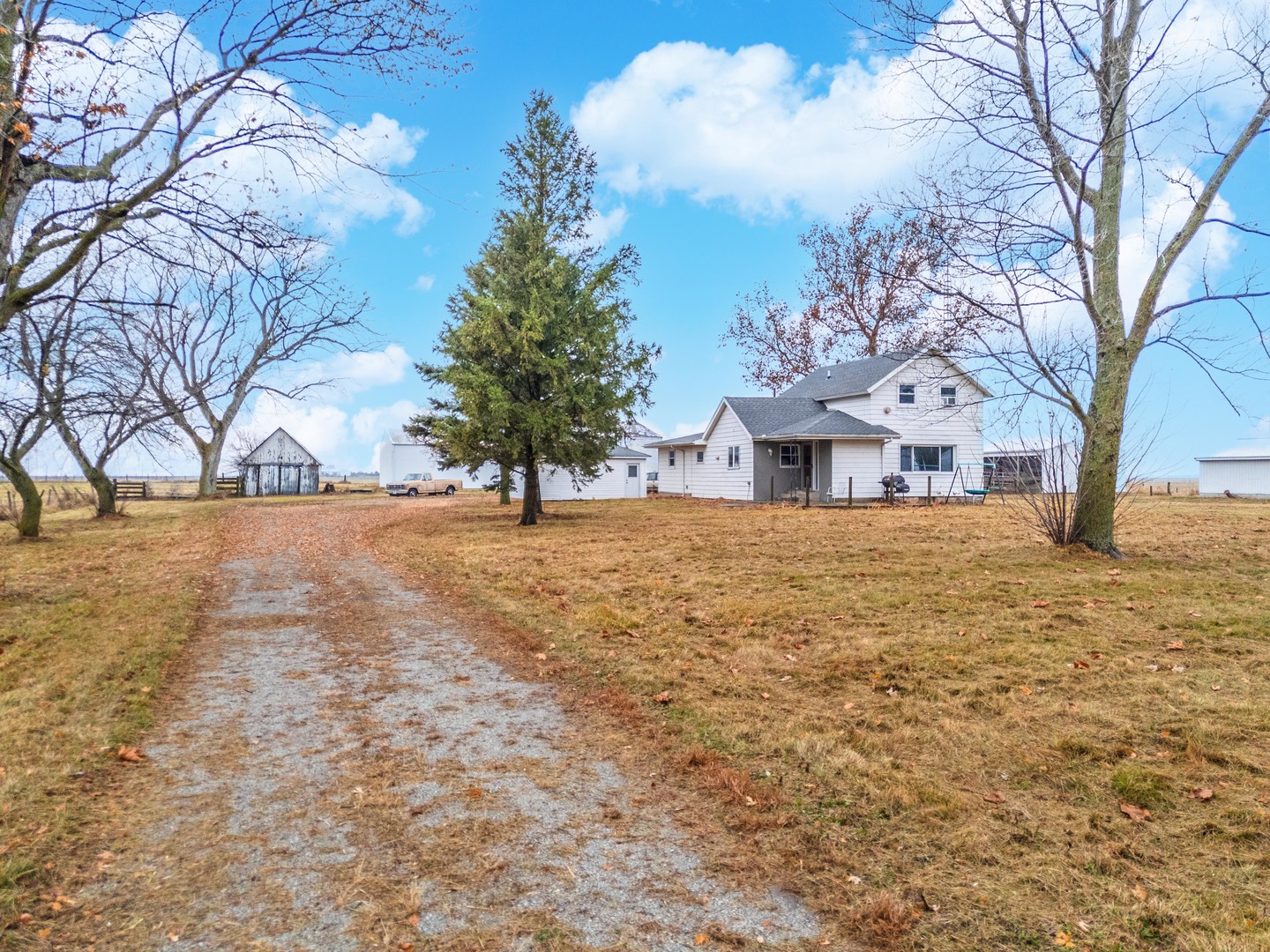 4043 N 3000 East Road, Strawn, IL 61775