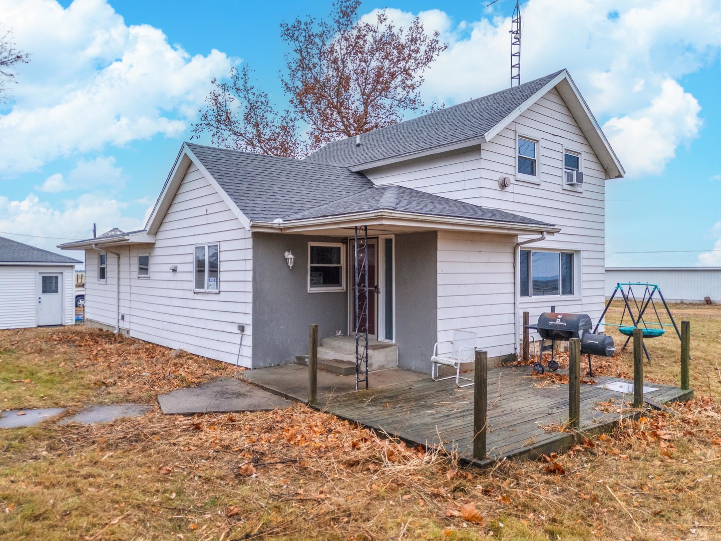 4043 N 3000 East Road, Strawn, IL 61775