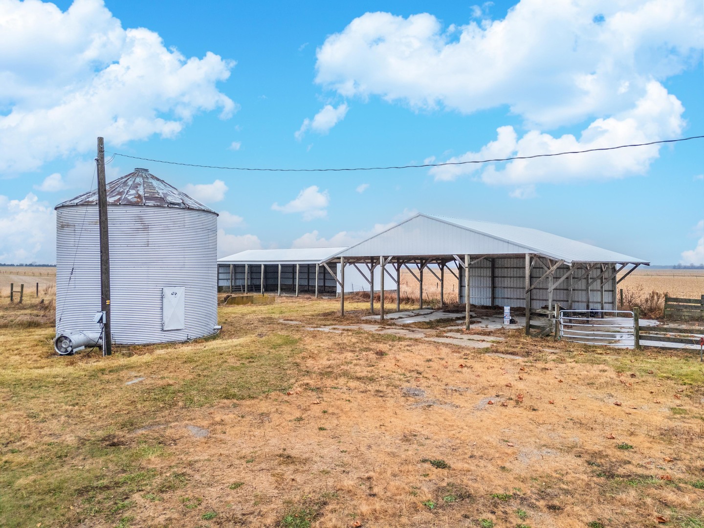 4043 N 3000 East Road, Strawn, IL 61775