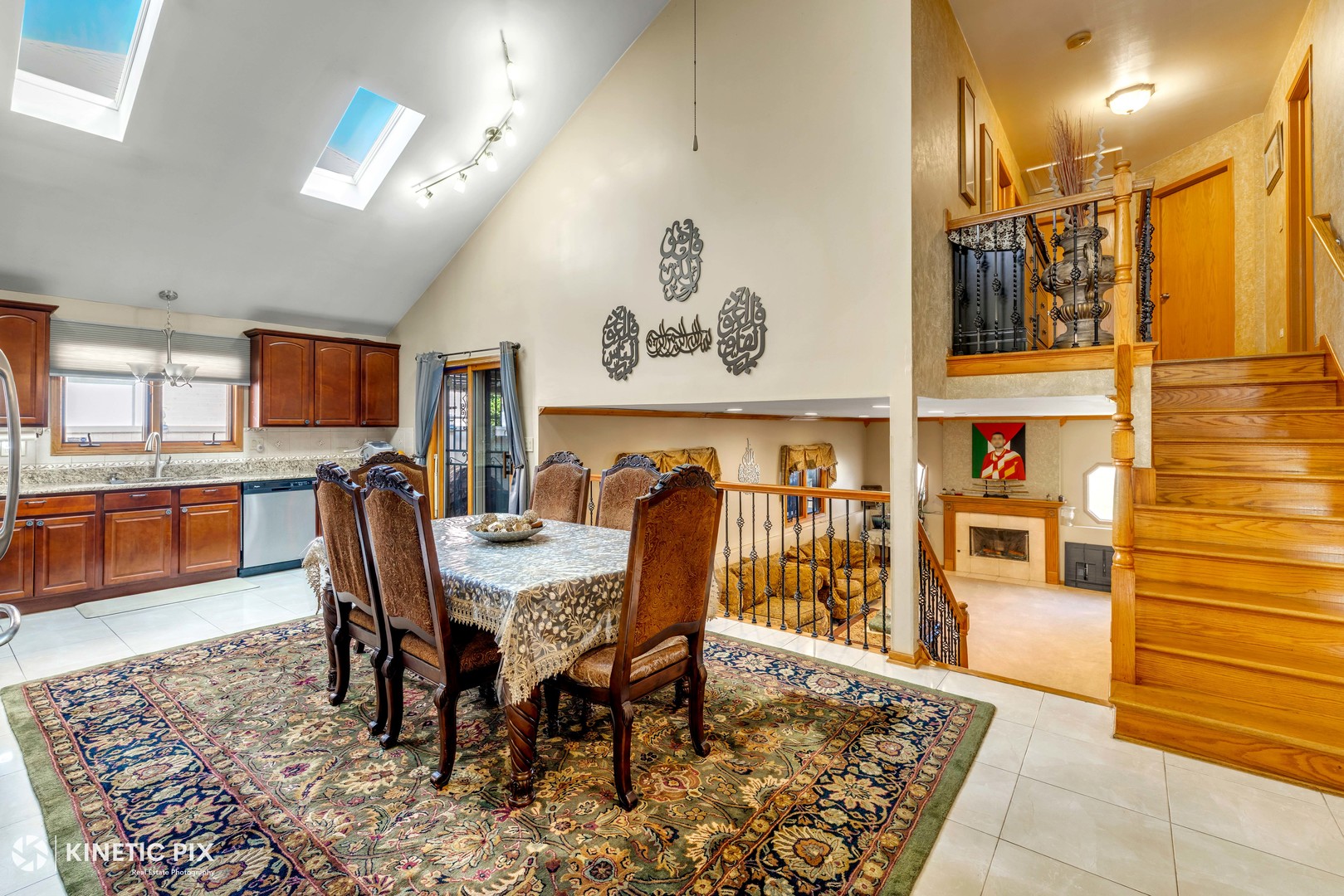 8619 Linder Avenue, Burbank, IL 60459