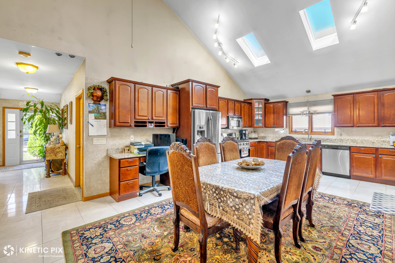 8619 Linder Avenue, Burbank, IL 60459