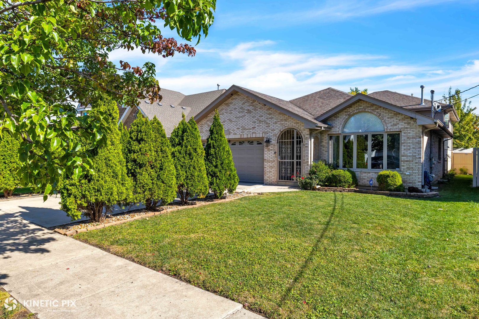 8619 Linder Avenue, Burbank, IL 60459