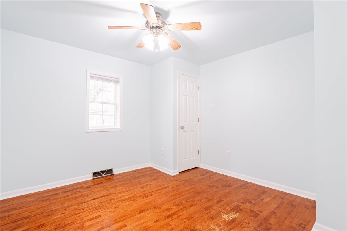 218 E Peoria Street, Piper City, IL 60959