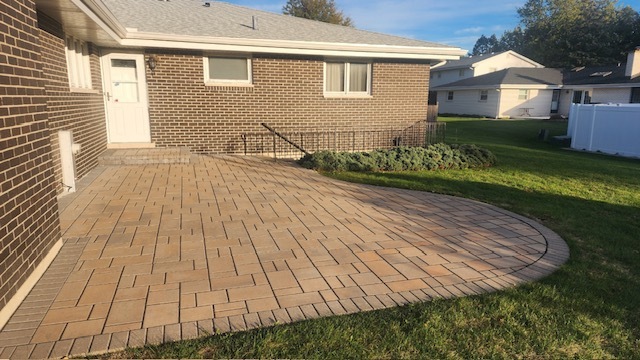 841 Jay Drive, Downers Grove, IL 60516