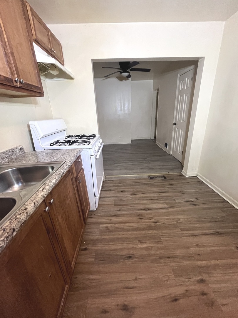 15730 Paulina Street, Harvey, IL 60426