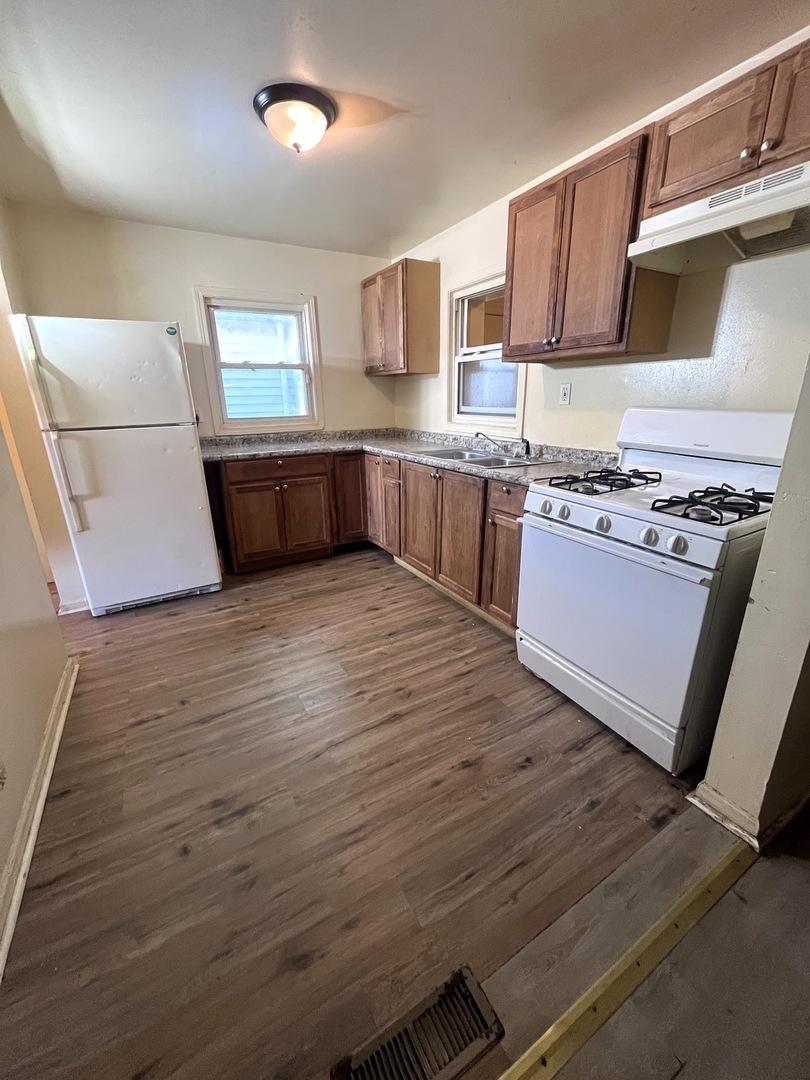 15730 Paulina Street, Harvey, IL 60426