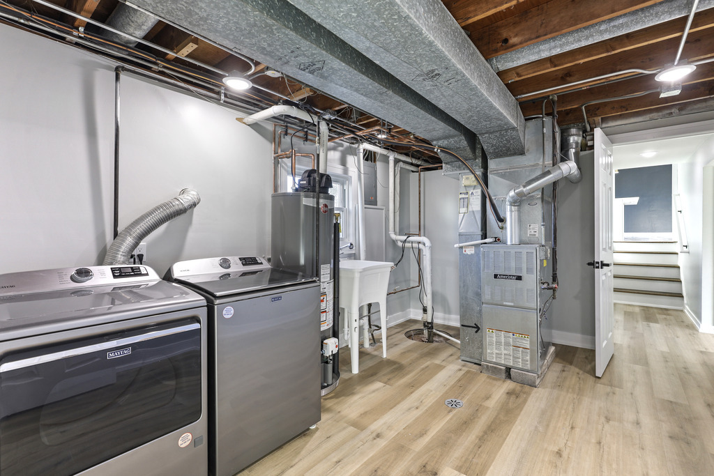 8409 Newland Avenue, Burbank, IL 60459