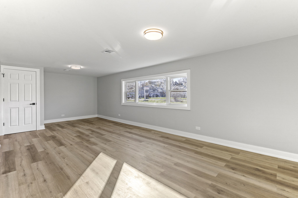 8409 Newland Avenue, Burbank, IL 60459