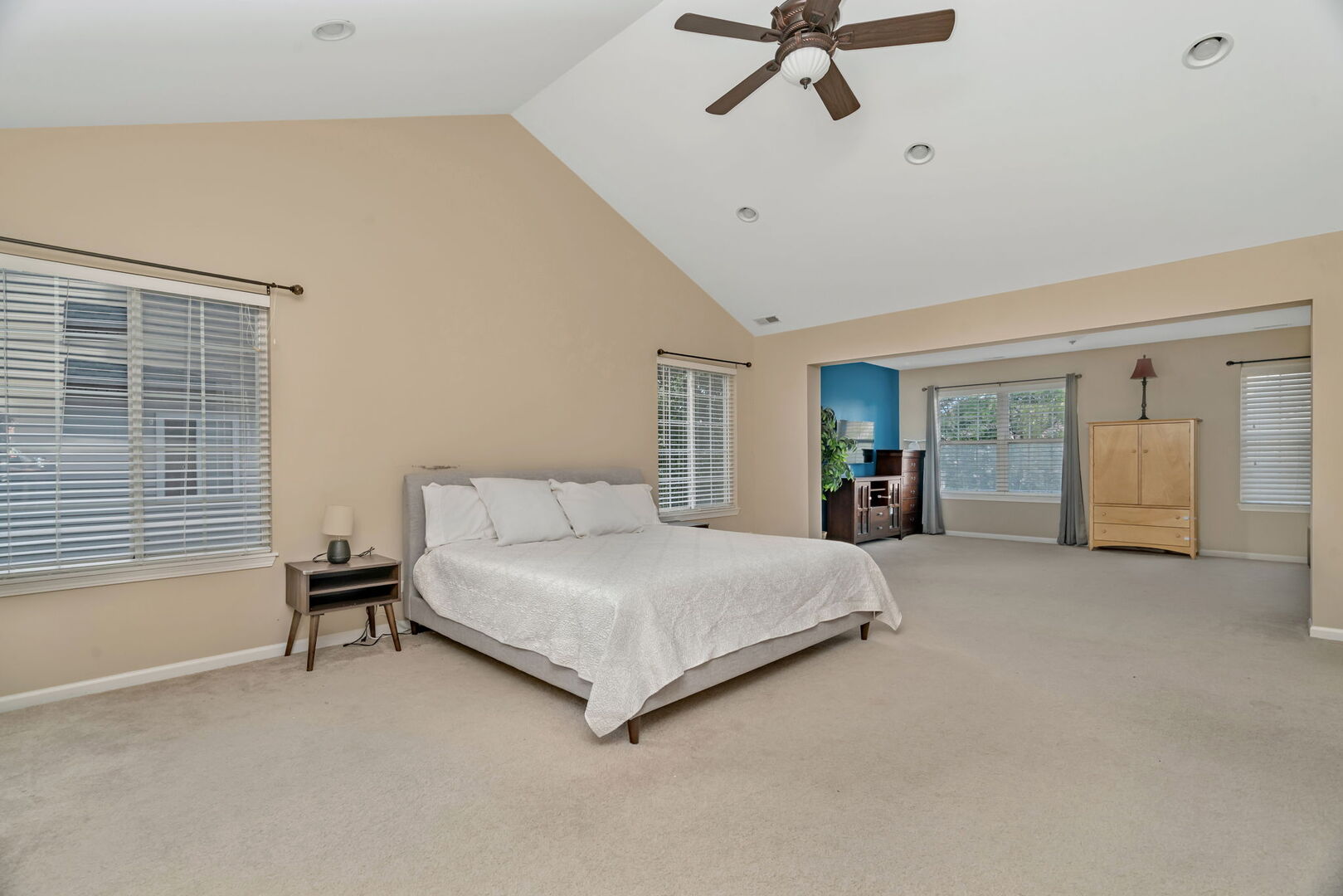 1002 Angelica Circle, Joliet, IL 60431