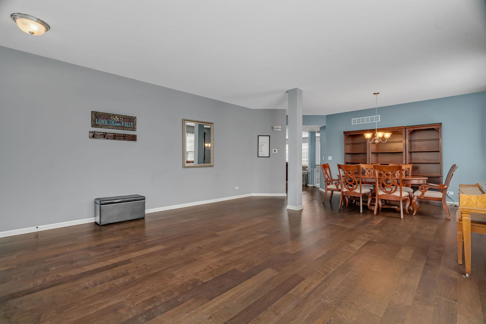 1002 Angelica Circle, Joliet, IL 60431