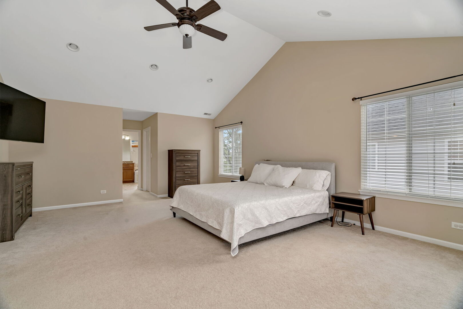 1002 Angelica Circle, Joliet, IL 60431