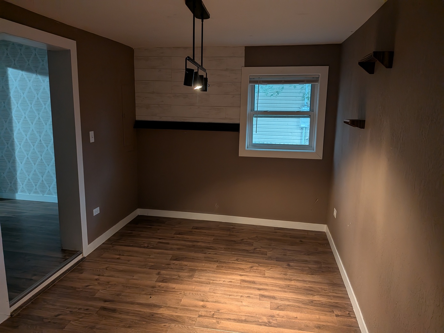 42 Rushmore Road, Fox Lake, IL 60020