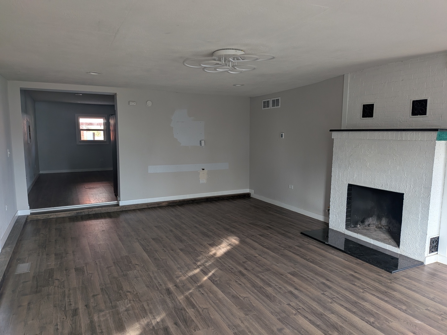 42 Rushmore Road, Fox Lake, IL 60020