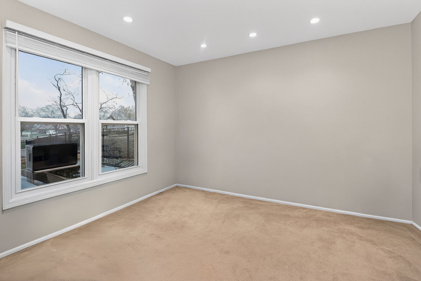 2238 Appleby Drive, Wheaton, IL 60189