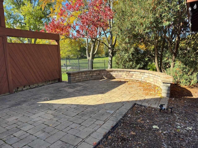 2238 Appleby Drive, Wheaton, IL 60189