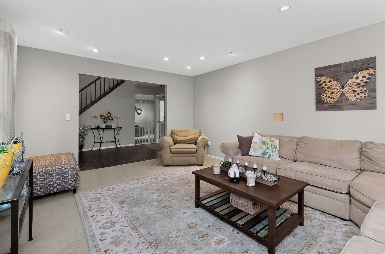 2238 Appleby Drive, Wheaton, IL 60189