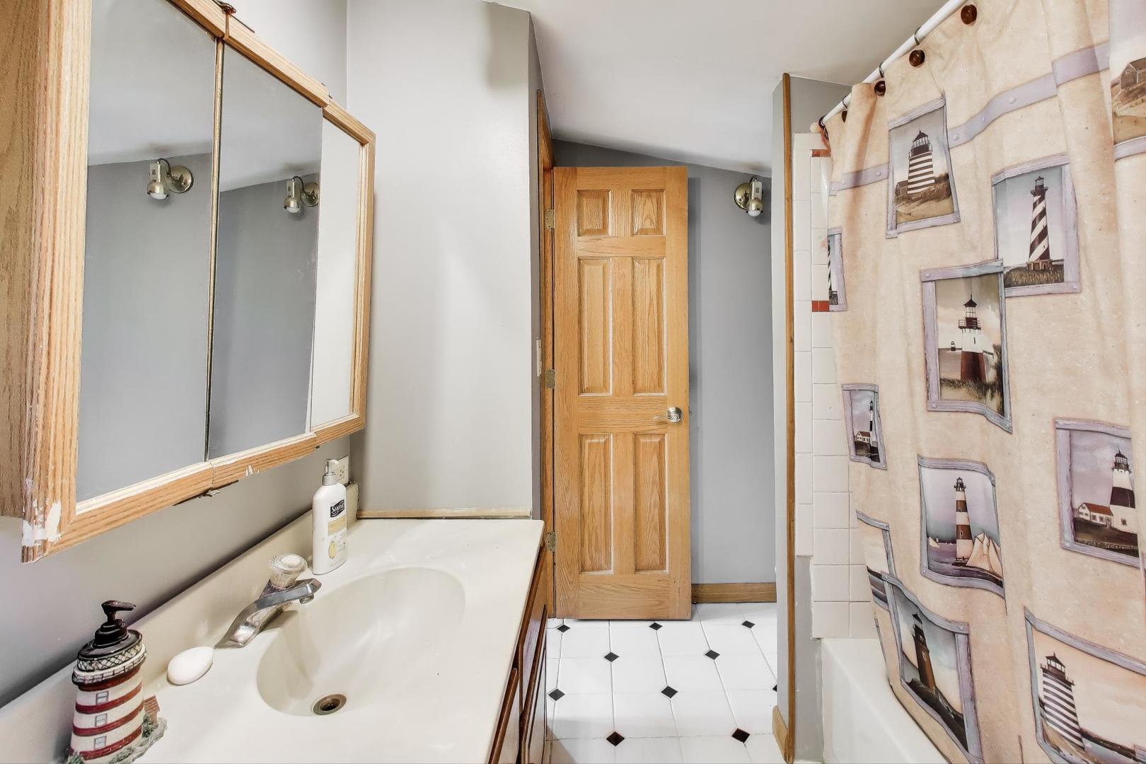 Wonder Lake, IL 60097