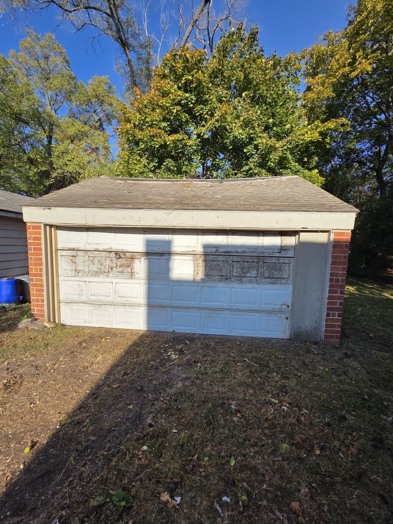 3S276 Gates Place, Warrenville, IL 60555