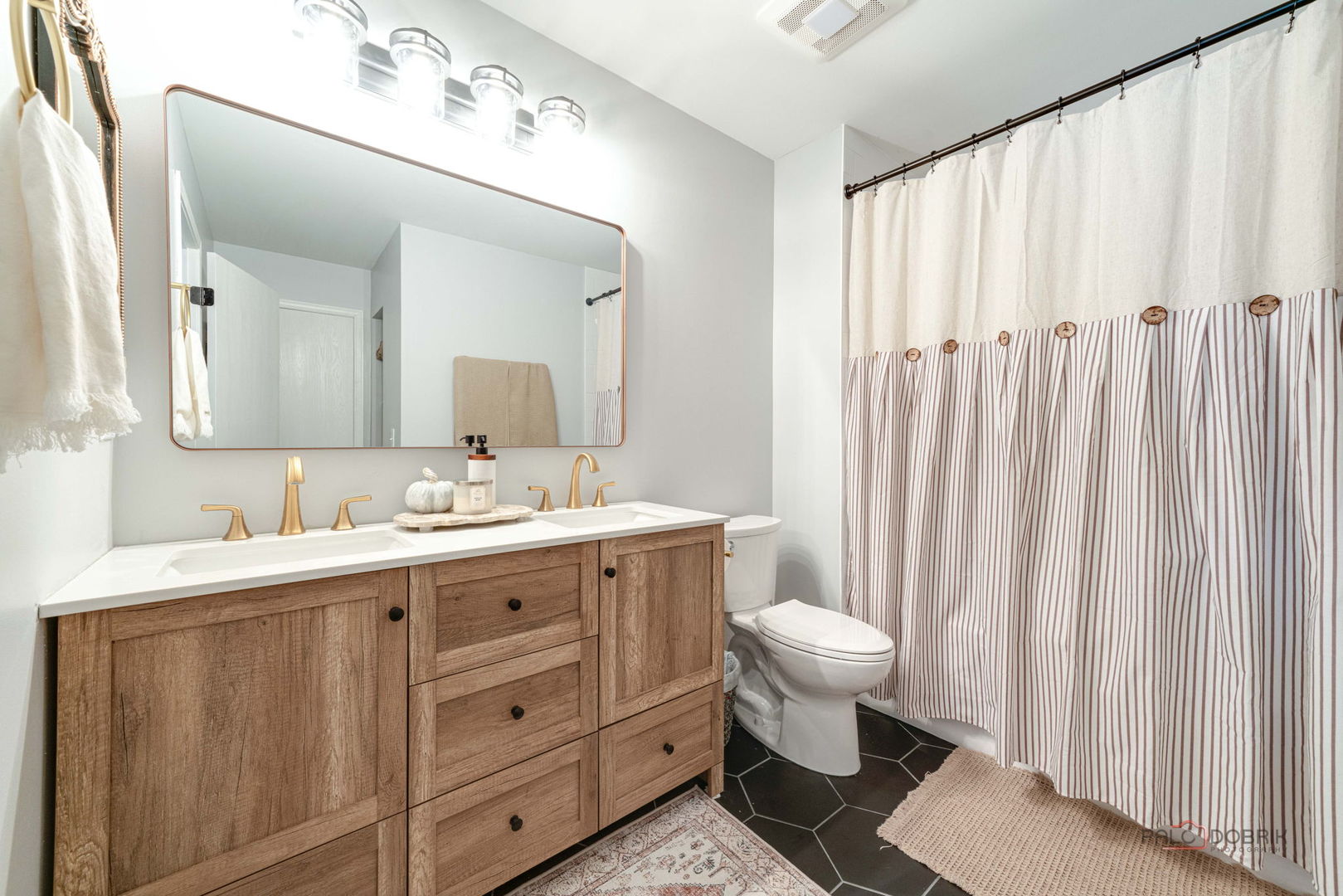 26252 W Vista Court, Ingleside, IL 60041